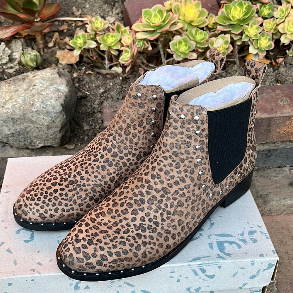 MUSSE & CLOUD animal print leather pull on boots